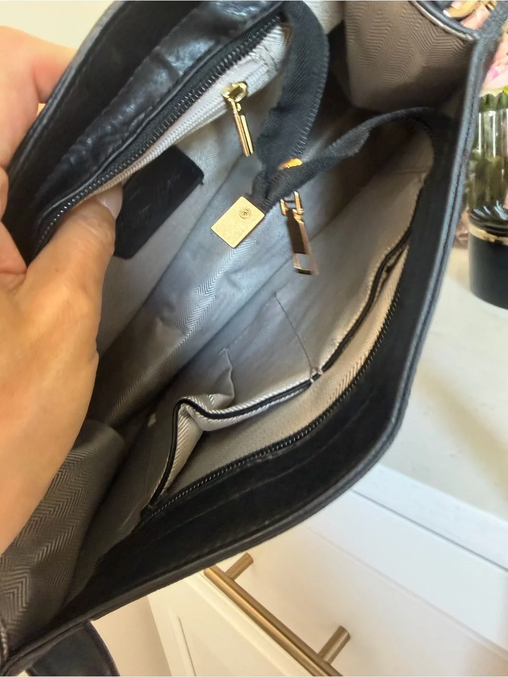 Women's Black vegan Leather Top-Handle Satchel - Stylish crossbody Handbag